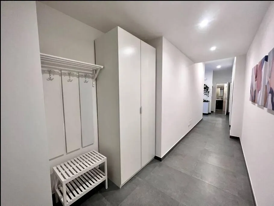 White Mary House For Two People Apartment Rome 0*,